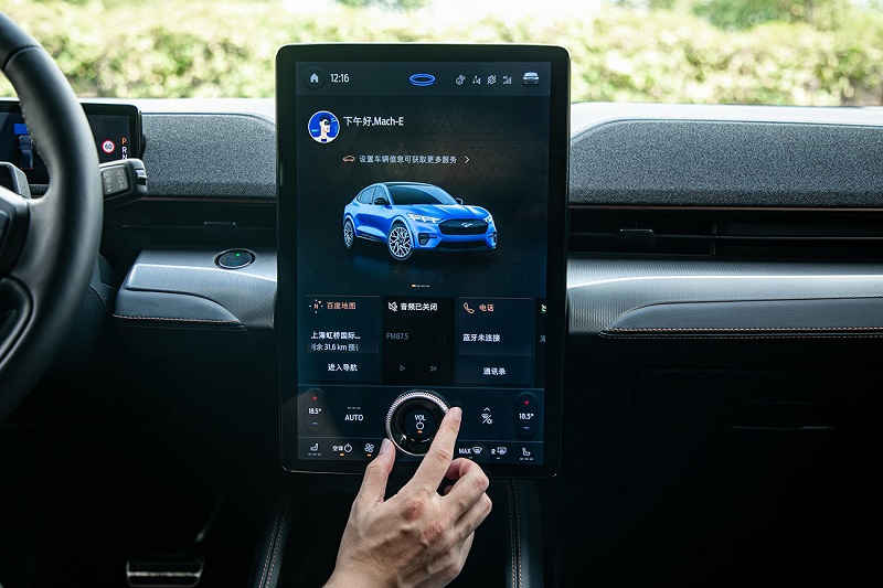 搭载全新一代的SYNC+ 2.0智行互联系统.jpg