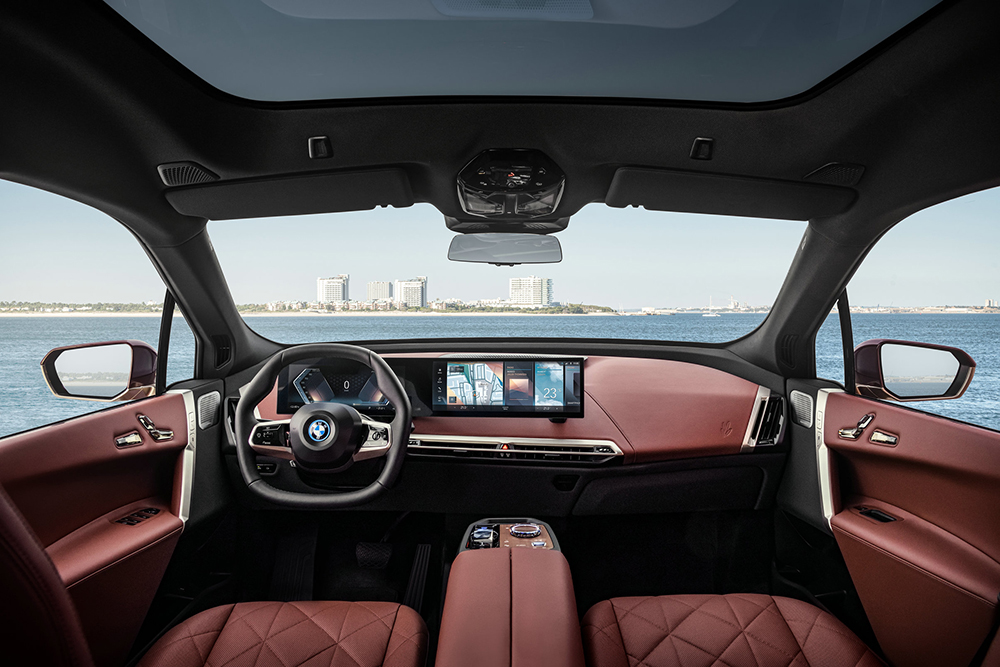 05.创新BMW iX内饰.jpg
