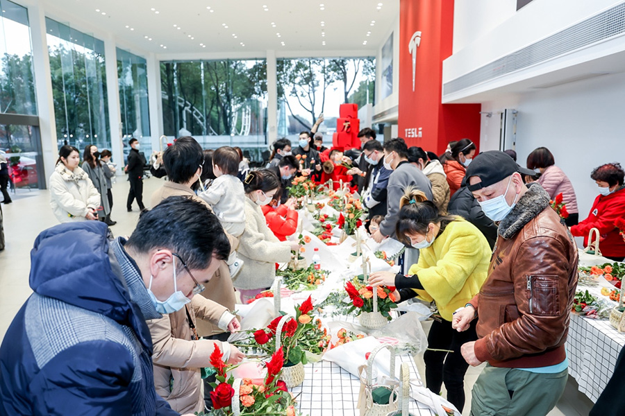 特斯拉3.jpg