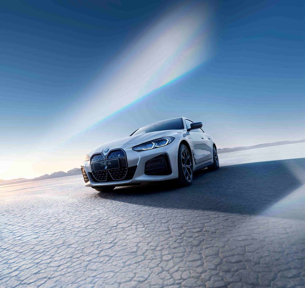 02.创新BMW i4 eDrive40.jpg
