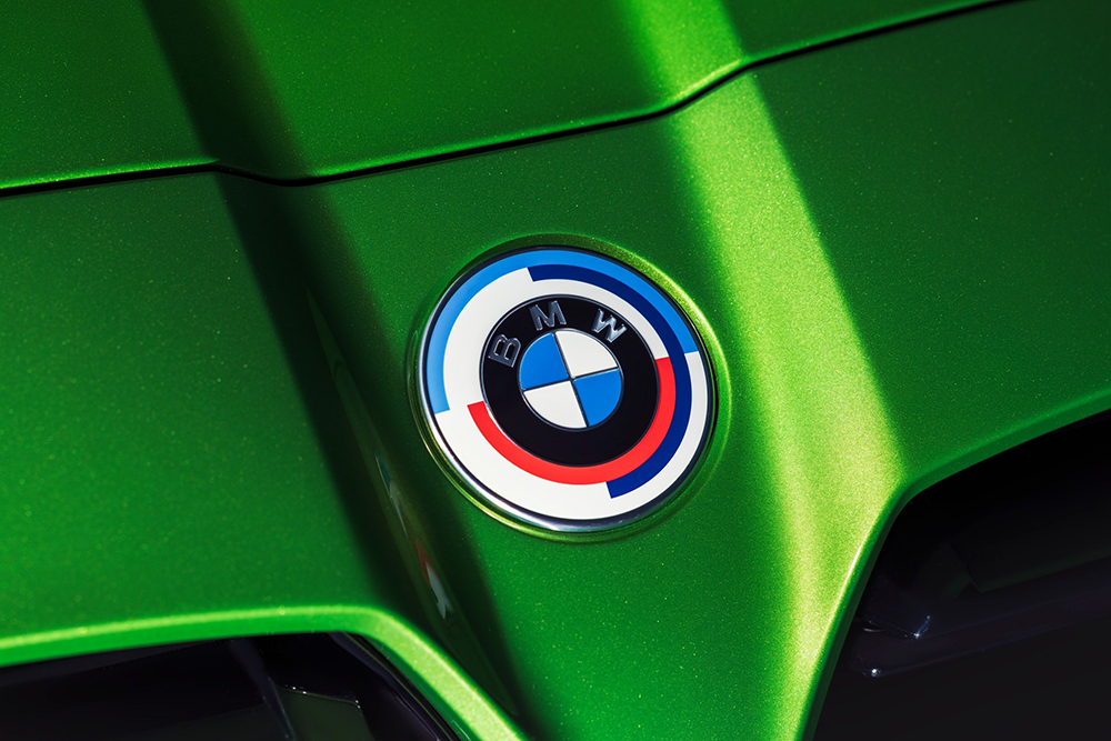 03.BMW M 50周年专属车标.jpg