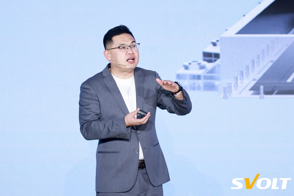 蜂巢能源科技股份有限公司董事长兼CEO 杨红新蜂巢能源科技股份有限公司董事长兼CEO 杨红新-2.JPG