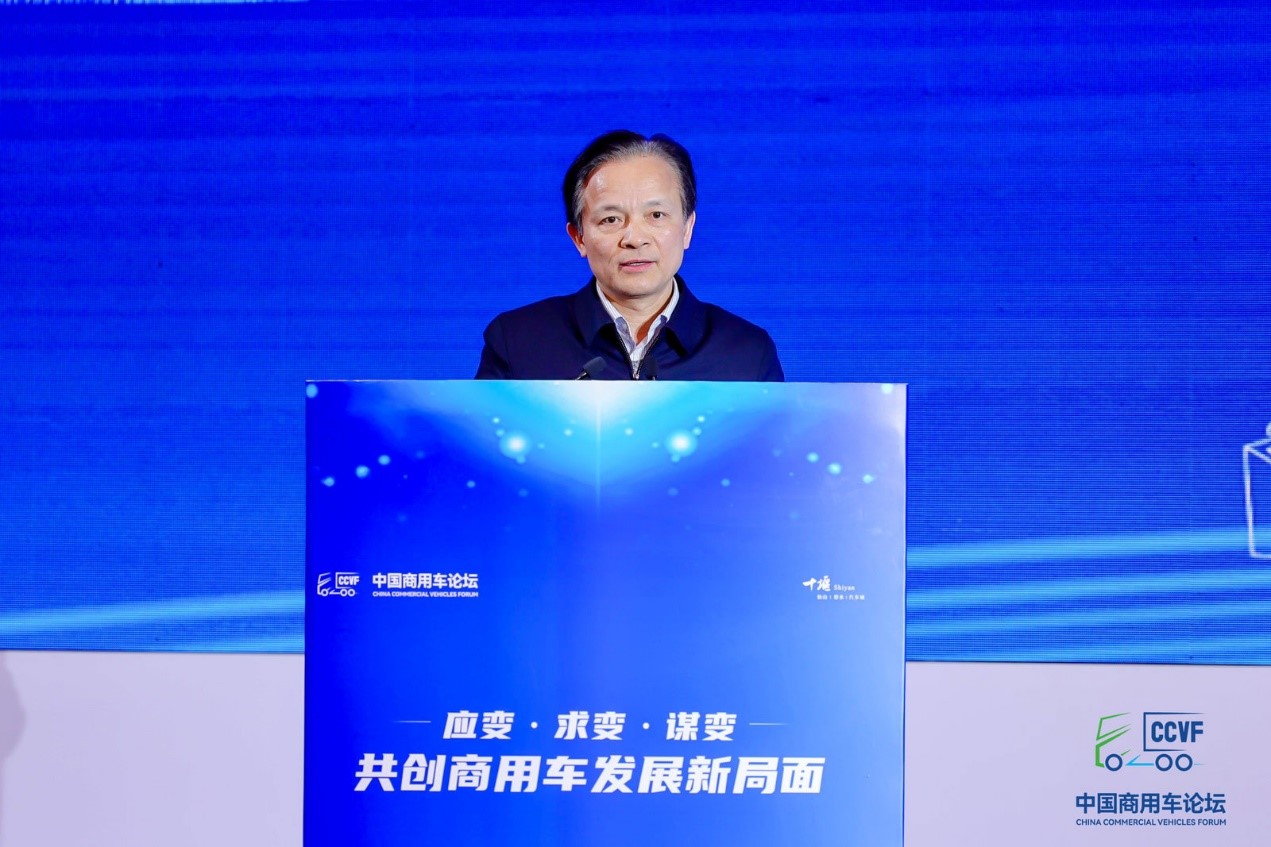 钟志华.jpg
