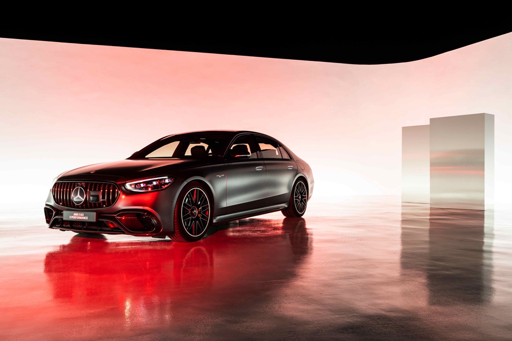 10.ȫ÷˹-AMG S 63 E PERFORMANCE ر潫ӭй㣬չ׿Խܺϣʱ¡ǷԦ¾.jpg