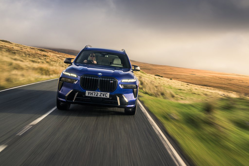 BMW-X7_M60i_UK-Version-2023-1024-06.jpg