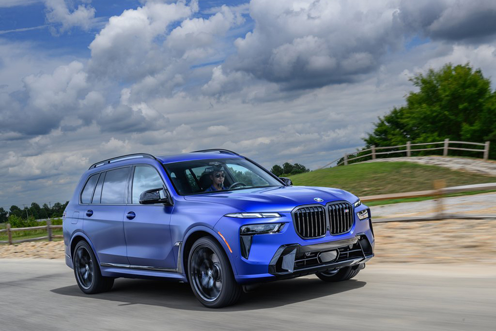 BMW-X7_M60i-2023-1024-24.jpg