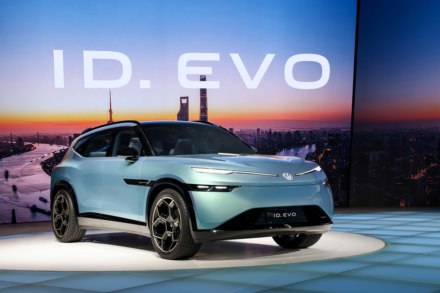 大众汽车首款全时互联纯电SUV概念车ID.+EVO.jpg